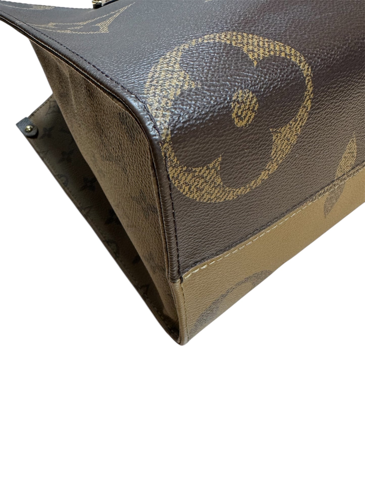 Louis Vuitton OnTheGo Canvas MM