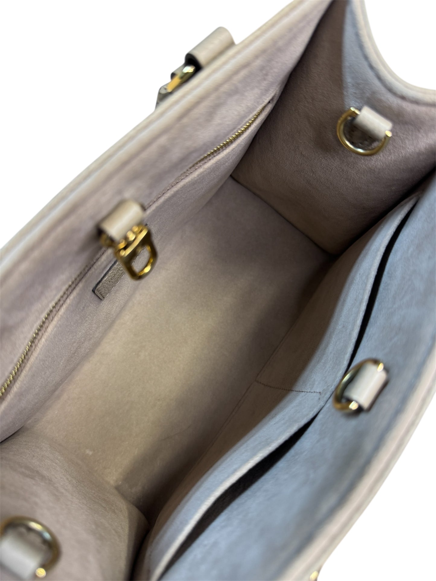 Louis Vuitton OnTheGo PM Crème