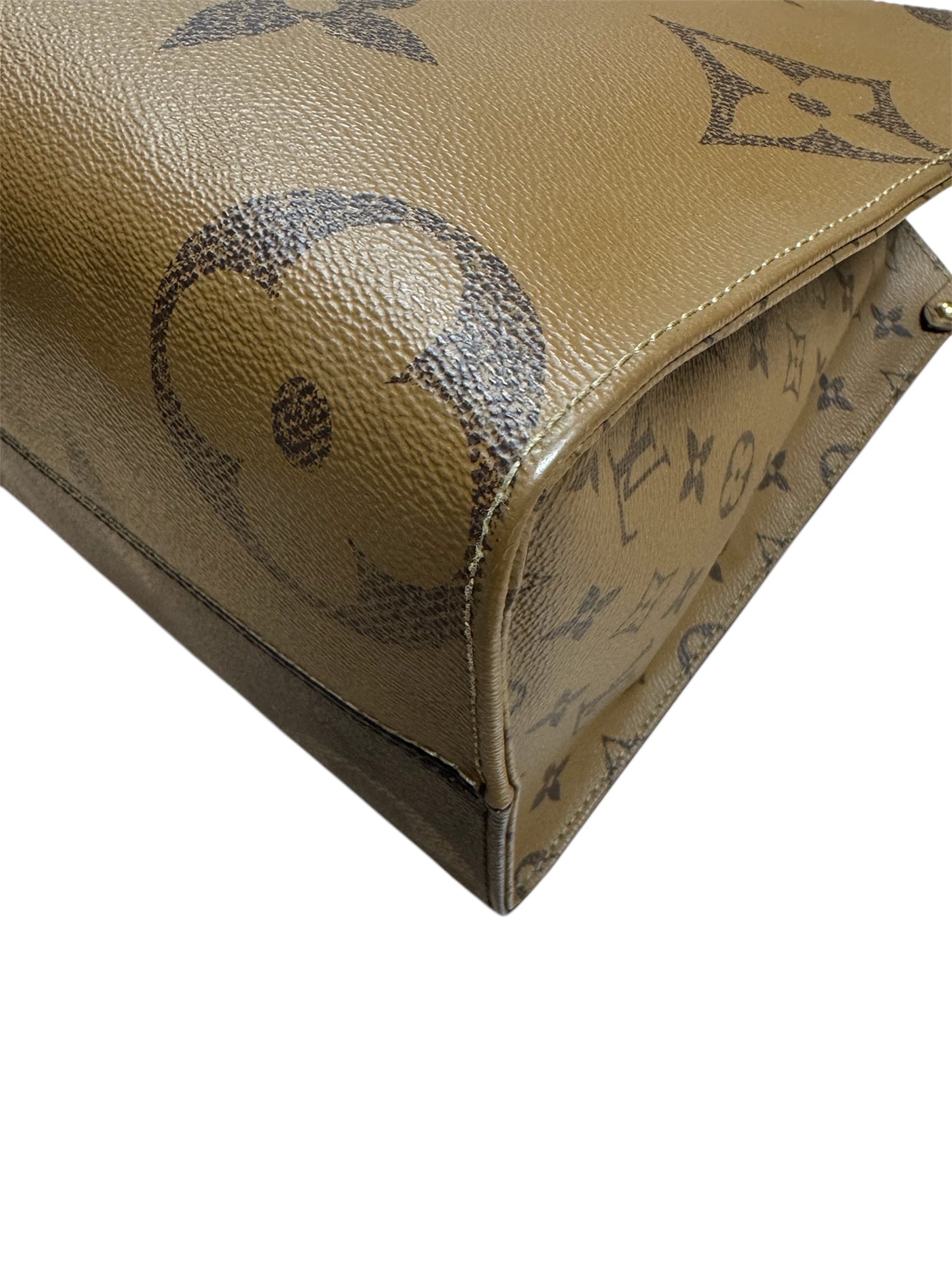 Louis Vuitton OnTheGo Canvas MM