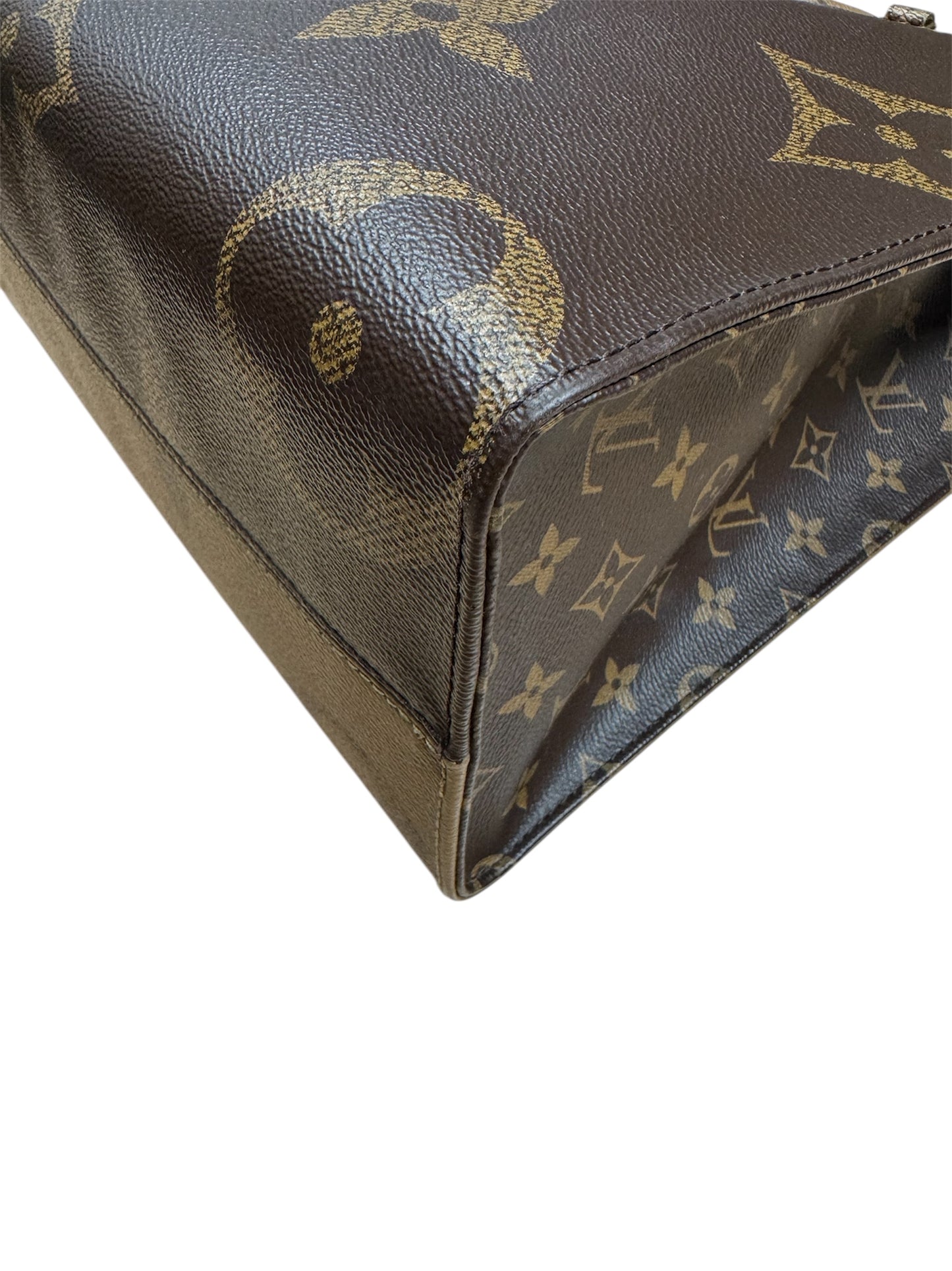 Louis Vuitton OnTheGo Canvas MM