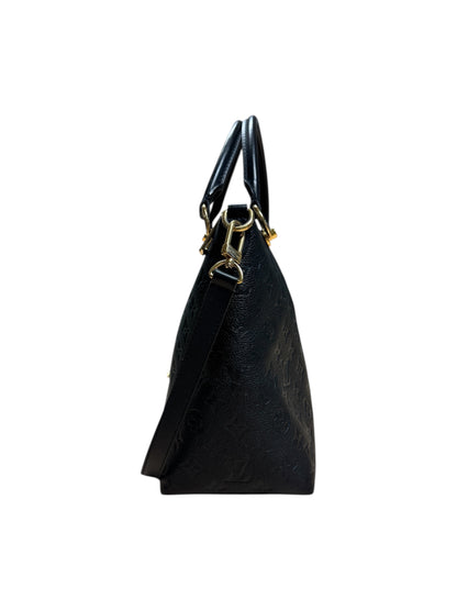 Louis Vuitton V Tote Monogram Empreinte MM Black